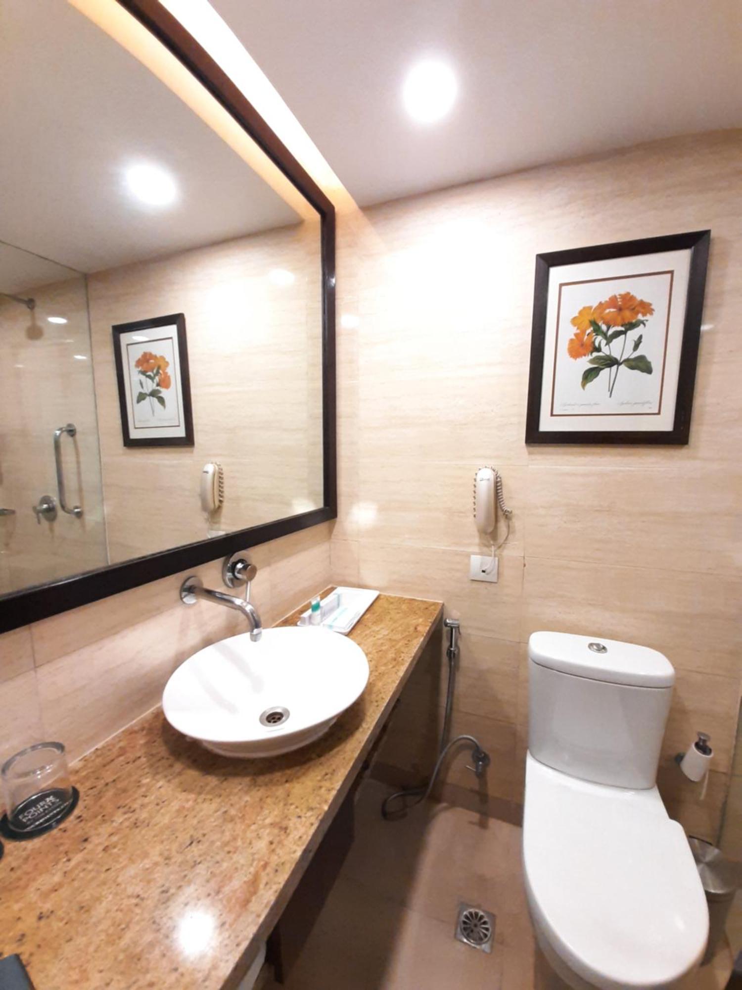 Four Points By Sheraton Vadodara Exterior photo