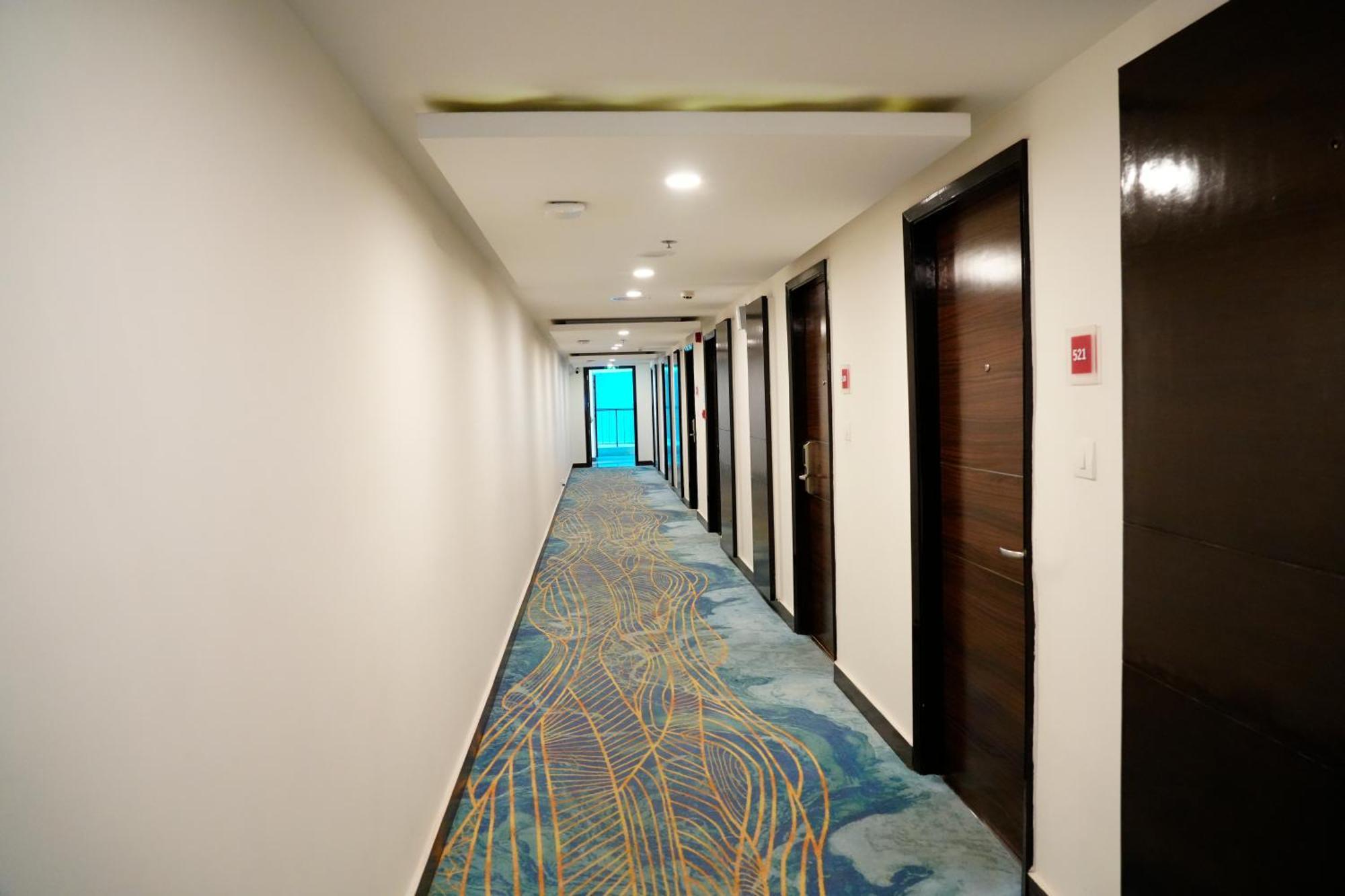 Four Points By Sheraton Vadodara Exterior photo